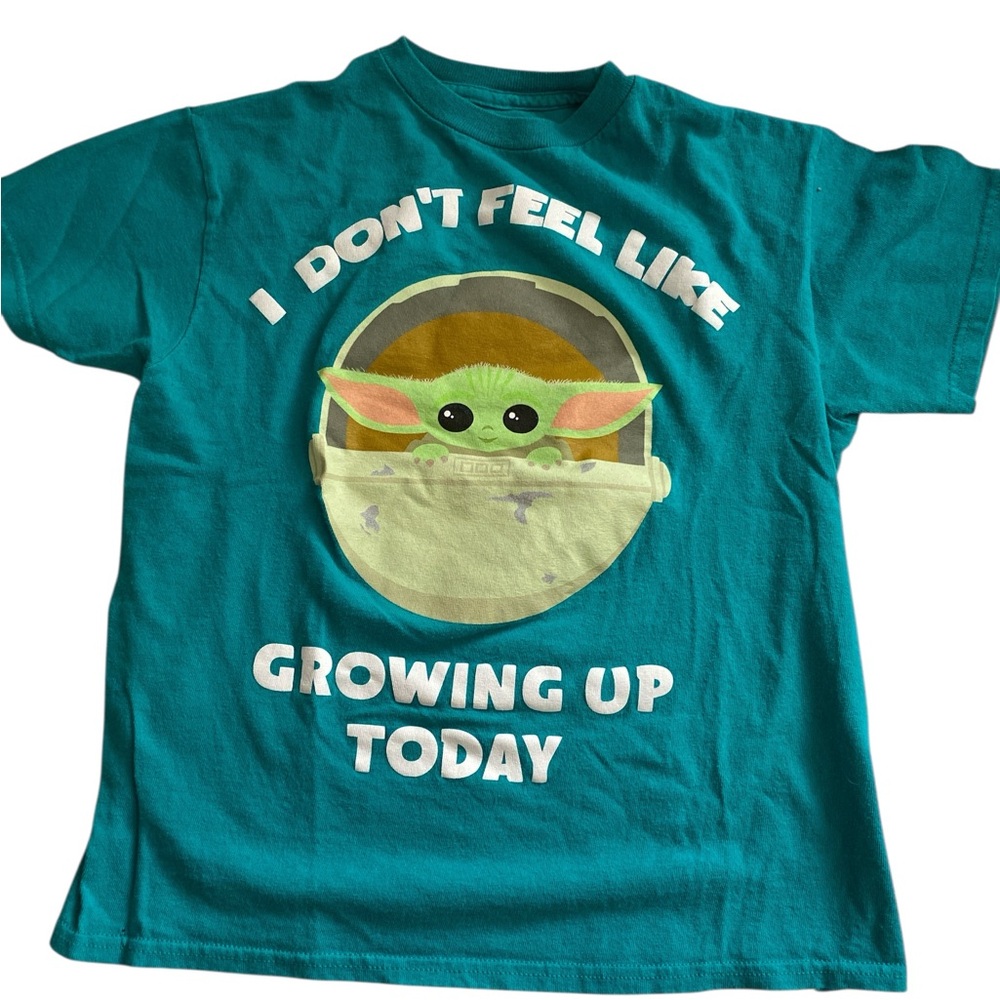 Teal Graphic T-Shirt with Cute Star Wars Character boys medium